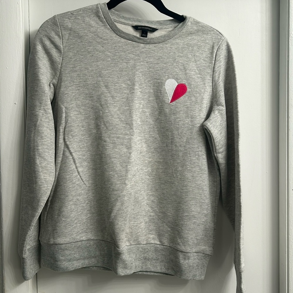 Banana republic sweater size small